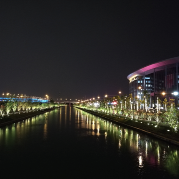 上海首届进口博览会核心区灯光亮化